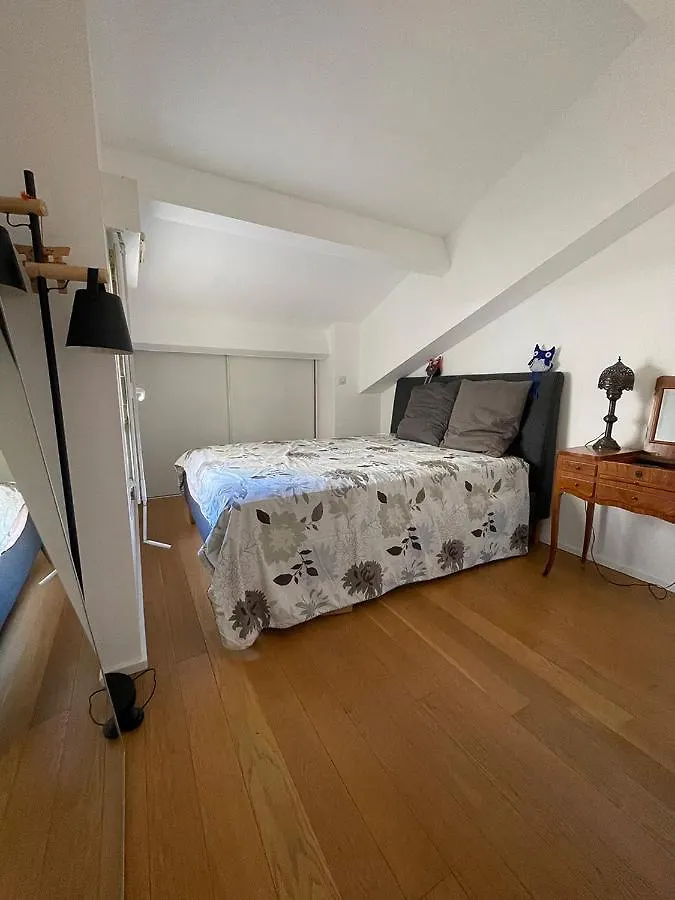 Prado Spacious And Sunny Loft In マルセイユ 0*,  フランス