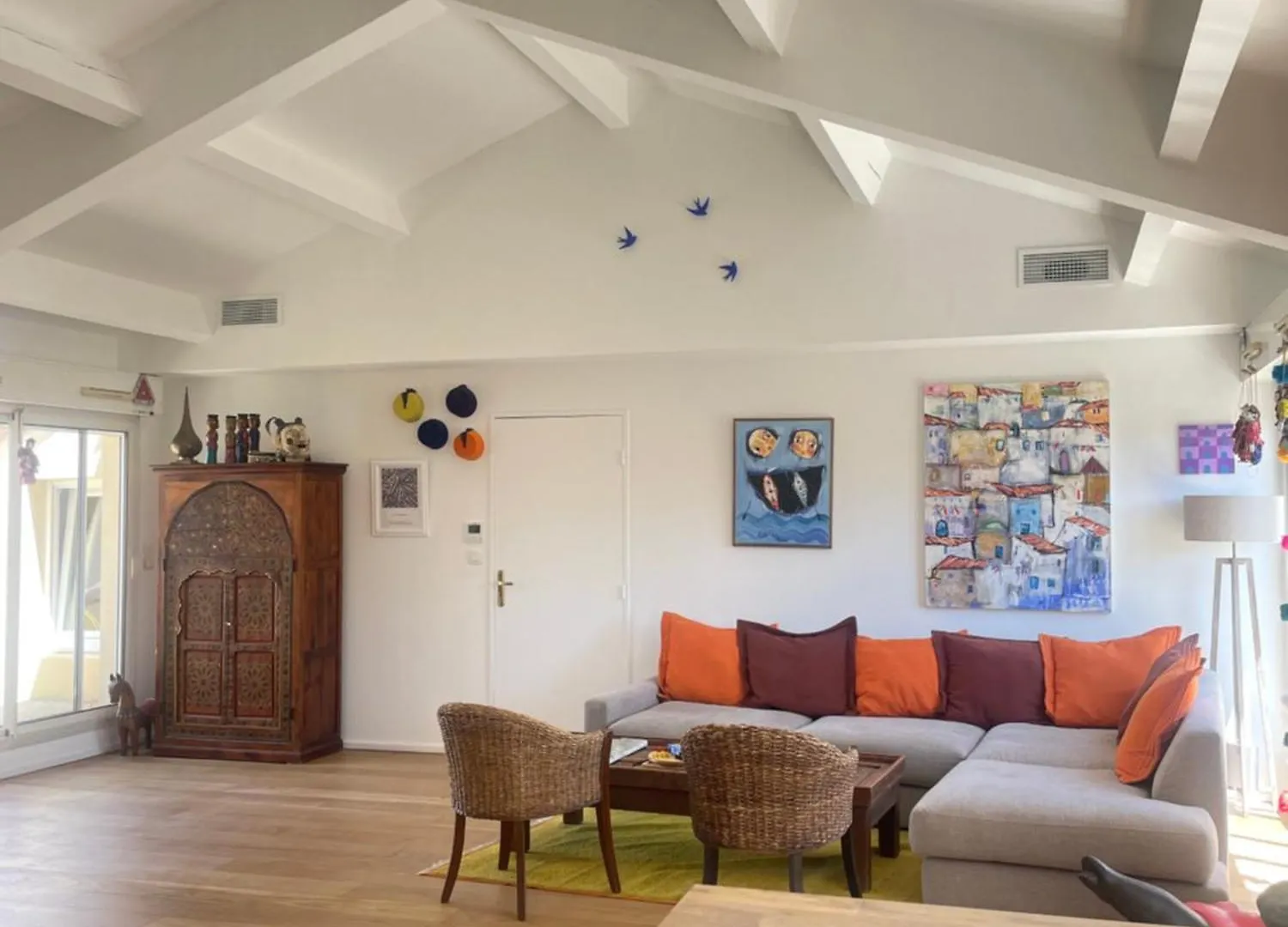 Prado Spacious And Sunny Loft In マルセイユ アパート