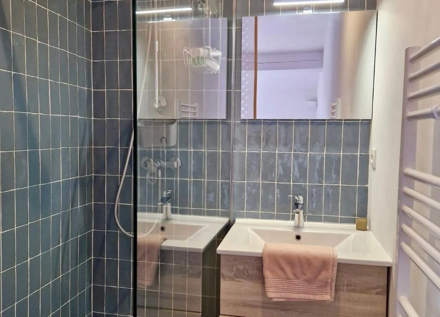 Prado Spacious And Sunny Loft In Marseille France